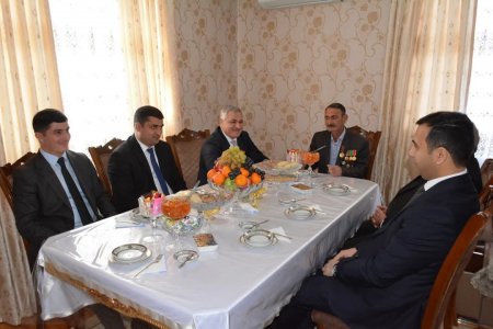 İcra başçısı Birinci Qarabağ müharibəsi əlili Eyvaz Atayevi ziyarət edib İcra başçısı Birinci Qarabağ müharibəsi əlili Eyvaz Atayevi ziyarət edib