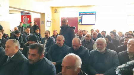 Yevlax Şəhər İcra Hakimiyyətinin Başçısı Anar Tağıyev rayonun Səmədabad kənd sakinləri ilə görüş keçirib Yevlax Şəhər İcra Hakimiyyətinin Başçısı Anar Tağıyev rayonun Səmədabad kənd sakinləri ilə görüş keçirib