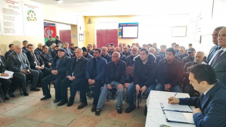 Yevlax Şəhər İcra Hakimiyyətinin Başçısı Anar Tağıyev rayonun Səmədabad kənd sakinləri ilə görüş keçirib Yevlax Şəhər İcra Hakimiyyətinin Başçısı Anar Tağıyev rayonun Səmədabad kənd sakinləri ilə görüş keçirib