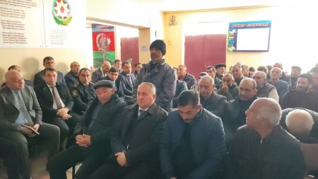Yevlax Şəhər İcra Hakimiyyətinin Başçısı Anar Tağıyev rayonun Səmədabad kənd sakinləri ilə görüş keçirib Yevlax Şəhər İcra Hakimiyyətinin Başçısı Anar Tağıyev rayonun Səmədabad kənd sakinləri ilə görüş keçirib