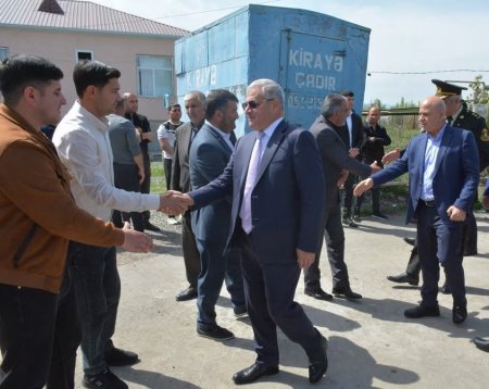 Rayon rəhbəri şəhid atasının üç mərasimində iştirak edib Rayon rəhbəri şəhid atasının üç mərasimində iştirak edib