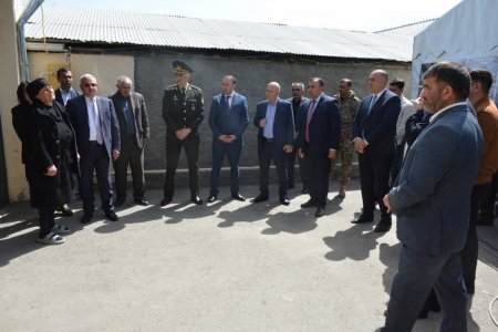 Rayon rəhbəri şəhid atasının üç mərasimində iştirak edib Rayon rəhbəri şəhid atasının üç mərasimində iştirak edib