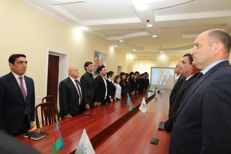 Yevlaxda “İlham Əliyev: Sözü imzası qədər dəyərli olan yeni əsrin yeni Lideri” mövzusunda tədbir keçirilib Yevlaxda “İlham Əliyev: Sözü imzası qədər dəyərli olan yeni əsrin yeni Lideri” mövzusunda tədbir keçirilib