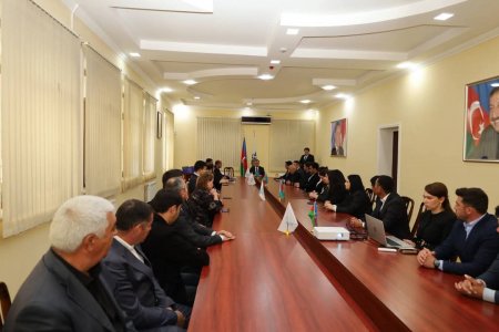 Yevlaxda “İlham Əliyev: Sözü imzası qədər dəyərli olan yeni əsrin yeni Lideri” mövzusunda tədbir keçirilib Yevlaxda “İlham Əliyev: Sözü imzası qədər dəyərli olan yeni əsrin yeni Lideri” mövzusunda tədbir keçirilib