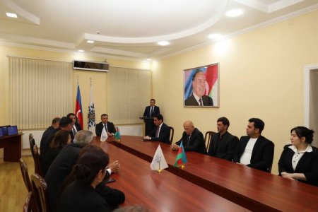 Yevlaxda “İlham Əliyev: Sözü imzası qədər dəyərli olan yeni əsrin yeni Lideri” mövzusunda tədbir keçirilib Yevlaxda “İlham Əliyev: Sözü imzası qədər dəyərli olan yeni əsrin yeni Lideri” mövzusunda tədbir keçirilib