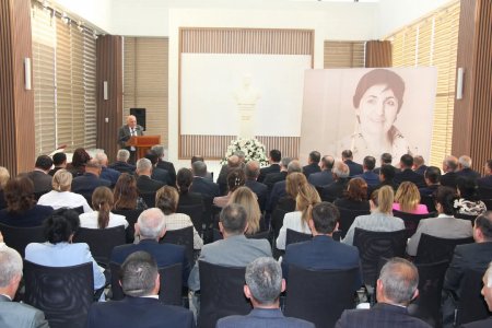 Yevlaxda görkəmli elm xadimi Zərifə xanım Əliyevanın əziz xatirəsi anılıb