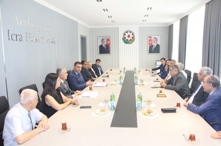 Yevlaxda milli mətbuatımızın yaranmasının 150 illiyi ilə bağlı tədbir keçirilib. -FOTOLAR