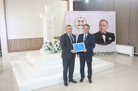 Yevlaxda Yeni Azərbaycan Partiyasının yaranmasının 33 illiyi münasibətilə tədbir keçirilib