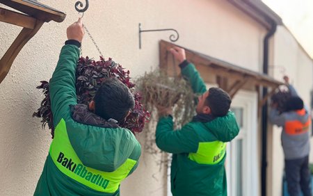 Gəncədə dekorativ gül dibçəkləri müvəqqəti olaraq götürülür - Fotolar