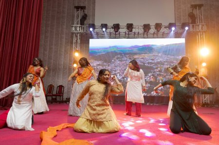 ATU-da Mədəniyyətlərarası Tələbə Festivalı keçirilib - Fotolar