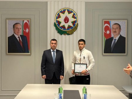 Yevlaxlı güləşçi Elcan İsmayılzadə U-20 Azərbaycan çempionu oldu