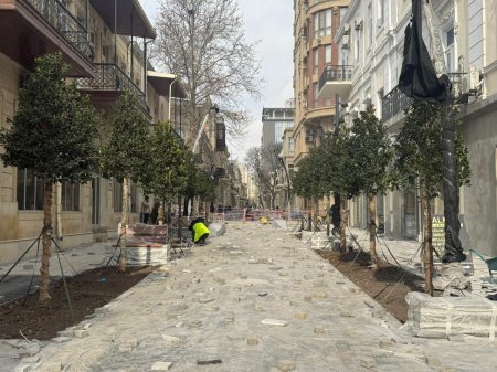 Bu küçədə abadlıq-quruculuq işləri davam etdirilir - Fotolar