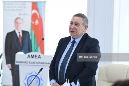 "Medianın dili elmi müzakirə müstəvisində" - Mətbuat Şurası və AMEA birgə toplantı keçirib