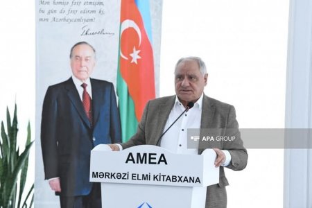 "Medianın dili elmi müzakirə müstəvisində" - Mətbuat Şurası və AMEA birgə toplantı keçirib
