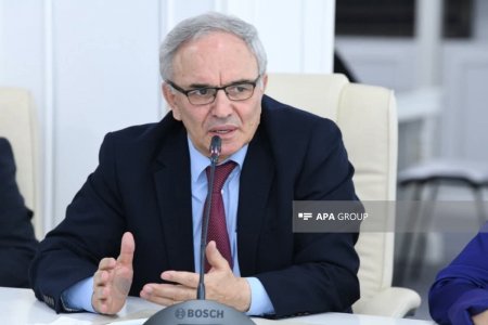 "Medianın dili elmi müzakirə müstəvisində" - Mətbuat Şurası və AMEA birgə toplantı keçirib