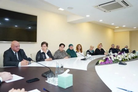 Xocalı soyqırımının 34-cü ildönümündə şəhid ailələri ilə görüş keçirildi-Fotolar
