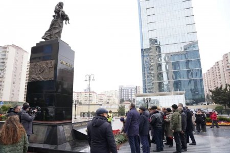 Xocalı soyqırımının 34-cü ildönümündə şəhid ailələri ilə görüş keçirildi-Fotolar