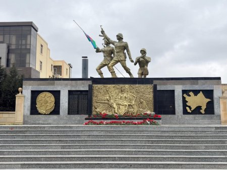 Yevlaxda Xocalı soyqırımının 34-cü ildönümü münasibətilə tədbir keçirilib. FOTOLAR