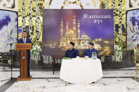 Yevlaxda iftar süfrəsi təşkil olunub. FOTOLAR