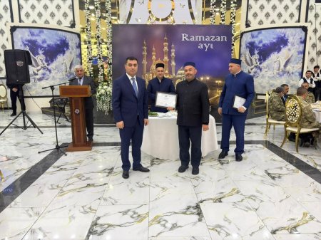 Yevlaxda iftar süfrəsi təşkil olunub. FOTOLAR