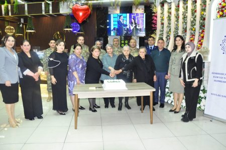 Yevlaxda şəhid ailələri, qazilər və veteranlar üçün iftar süfrəsi təşkil olunub Yevlaxda şəhid ailələri, qazilər və veteranlar üçün iftar süfrəsi təşkil olunub
