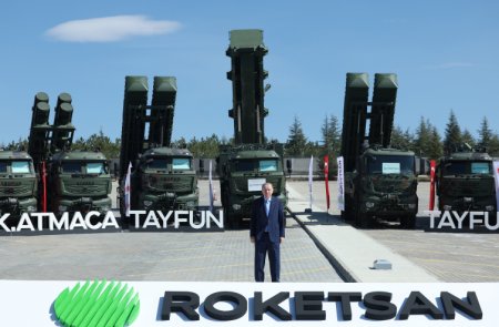 Ərdoğan Türkiyənin ilk hipersəsli ballistik raketinə imza atdı - Fotolar