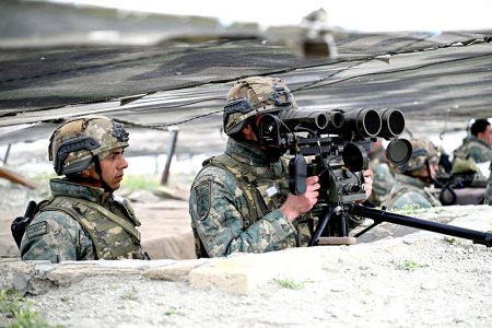 Müdafiə Nazirliyinin rəhbər heyəti taktiki təlimin gedişatını yoxladı - FOTO