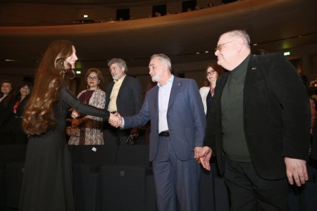 Prezidentin qızı və gəlini film təqdimatında