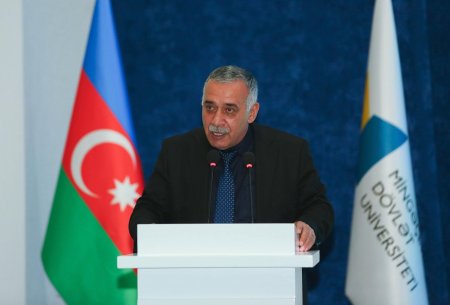 Mingəçevir Dövlət Universitetində “Dil, təhsil və tədqiqat sahəsində müasir problemlər” mövzusunda beynəlxalq konfrans keçirilib