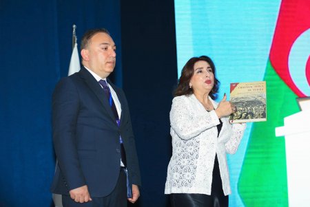 Mingəçevir Dövlət Universitetində “Dil, təhsil və tədqiqat sahəsində müasir problemlər” mövzusunda beynəlxalq konfrans keçirilib