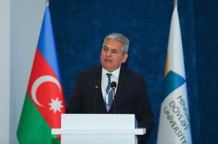 Mingəçevir Dövlət Universitetində “Dil, təhsil və tədqiqat sahəsində müasir problemlər” mövzusunda beynəlxalq konfrans keçirilib