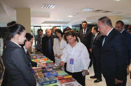 Mingəçevir Dövlət Universitetində “Dil, təhsil və tədqiqat sahəsində müasir problemlər” mövzusunda beynəlxalq konfrans keçirilib