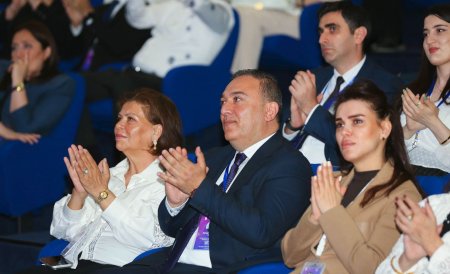 Mingəçevir Dövlət Universitetində “Dil, təhsil və tədqiqat sahəsində müasir problemlər” mövzusunda beynəlxalq konfrans keçirilib