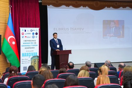  Naxçıvan Dövlət Universitetinin və Mingəçevir Dövlət Universitetinin birgə təşkilatçılığı  ilə Naxçıvanda I Beynəlxalq Mədəni İrs və Dayanıqlı Turizm Konfransı keçirilib. FOTOLAR