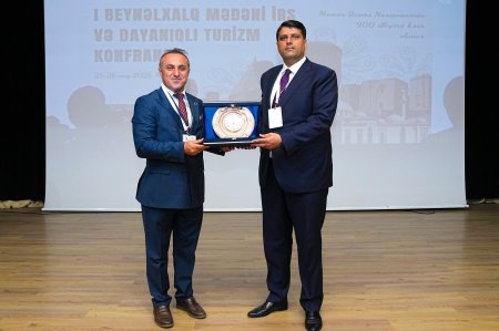  Naxçıvan Dövlət Universitetinin və Mingəçevir Dövlət Universitetinin birgə təşkilatçılığı  ilə Naxçıvanda I Beynəlxalq Mədəni İrs və Dayanıqlı Turizm Konfransı keçirilib. FOTOLAR