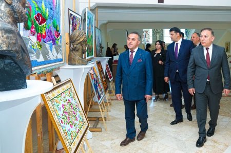  Naxçıvan Dövlət Universitetinin və Mingəçevir Dövlət Universitetinin birgə təşkilatçılığı  ilə Naxçıvanda I Beynəlxalq Mədəni İrs və Dayanıqlı Turizm Konfransı keçirilib. FOTOLAR