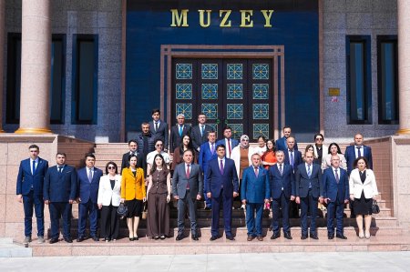  Naxçıvan Dövlət Universitetinin və Mingəçevir Dövlət Universitetinin birgə təşkilatçılığı  ilə Naxçıvanda I Beynəlxalq Mədəni İrs və Dayanıqlı Turizm Konfransı keçirilib. FOTOLAR