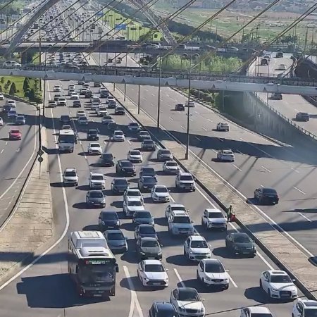 Bakının 12 əsas yolunda sıxlıq: Sürücülərə xəbərdarlıq Bakının 12 əsas yolunda sıxlıq: Sürücülərə xəbərdarlıq