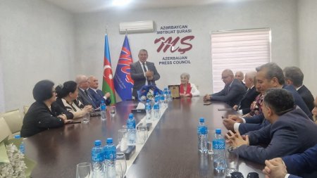 Əməkdar jurnalist Əminə Yusifqızının 75 illik yubileyi qeyd olunub. FOTOLAR