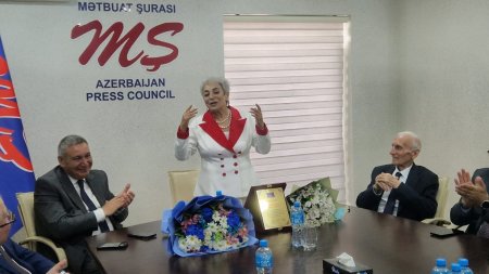 Əməkdar jurnalist Əminə Yusifqızının 75 illik yubileyi qeyd olunub. FOTOLAR