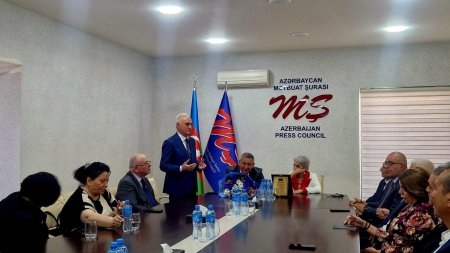 Əməkdar jurnalist Əminə Yusifqızının 75 illik yubileyi qeyd olunub. FOTOLAR