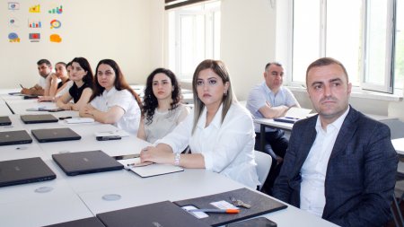 Mingəçevir Dövlət Universitetində Elektron Sənəd Dövriyyəsi Sisteminə tam keçid təmin edilib: Əməkdaşlara praktiki təlimlər keçirilib Mingəçevir Dövlət Universitetində Elektron Sənəd Dövriyyəsi Sisteminə tam keçid təmin edilib: Əməkdaşlara praktiki təlimlər keçirilib