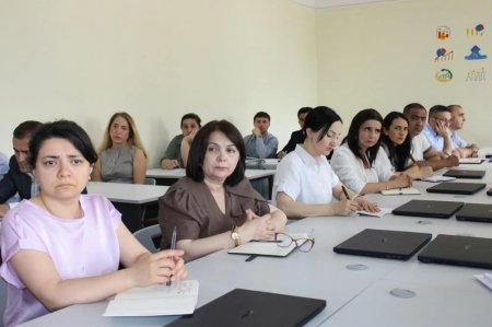 Mingəçevir Dövlət Universitetində struktur bölmə rəhbərləri və əməkdaşlarla görüş keçirilib. FOTOLAR