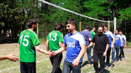 Mingəçevir Dövlət Universitetində “Ecovolley” Voleybol turniri: tələbələr, müəllimlər, tərəfdaş qurumlar və sənaye nümayəndələri sağlam rəqabət meydanında bir araya gəlib Mingəçevir Dövlət Universitetində “Ecovolley” Voleybol turniri: tələbələr, müəllimlər, tərəfdaş qurumlar və sənaye nümayəndələri sağlam rəqabət meydanında bir araya gəlib