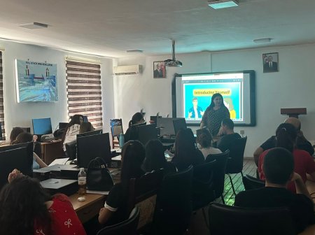 Mingəçevir Dövlət Universitetində qiyabi tələbələr üçün ingilis dili biliklərinin təkmilləşdirilməsi istiqamətində təlimlər keçirilir Mingəçevir Dövlət Universitetində qiyabi tələbələr üçün ingilis dili biliklərinin təkmilləşdirilməsi istiqamətində təlimlər keçirilir