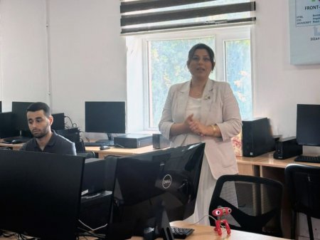 Mingəçevir Dövlət Universitetində qiyabi tələbələr üçün ingilis dili biliklərinin təkmilləşdirilməsi istiqamətində təlimlər keçirilir Mingəçevir Dövlət Universitetində qiyabi tələbələr üçün ingilis dili biliklərinin təkmilləşdirilməsi istiqamətində təlimlər keçirilir