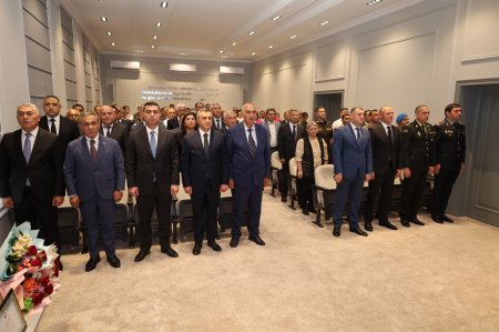 Yevlaxda 15 İyun – Milli Qurtuluş Gününə həsr olunmuş tədbir keçirilib. FOTOLAR Yevlaxda 15 İyun – Milli Qurtuluş Gününə həsr olunmuş tədbir keçirilib. FOTOLAR