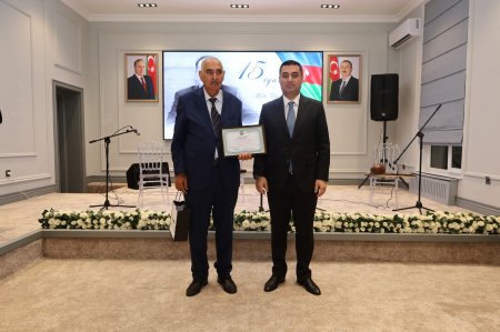 Yevlaxda 15 İyun – Milli Qurtuluş Gününə həsr olunmuş tədbir keçirilib. FOTOLAR Yevlaxda 15 İyun – Milli Qurtuluş Gününə həsr olunmuş tədbir keçirilib. FOTOLAR