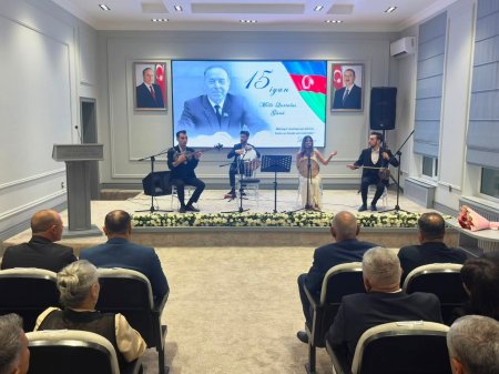 Yevlaxda 15 İyun – Milli Qurtuluş Gününə həsr olunmuş tədbir keçirilib. FOTOLAR Yevlaxda 15 İyun – Milli Qurtuluş Gününə həsr olunmuş tədbir keçirilib. FOTOLAR