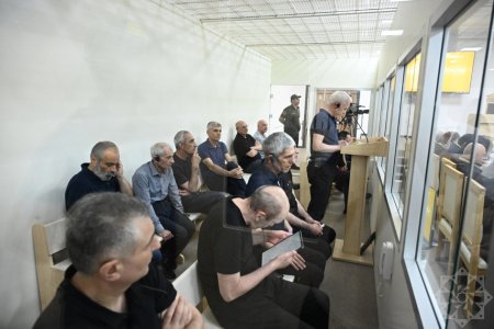 Arayik və digərlərinin apellyasiya məhkəməsi davam etdirildi - Fotolar Arayik və digərlərinin apellyasiya məhkəməsi davam etdirildi - Fotolar